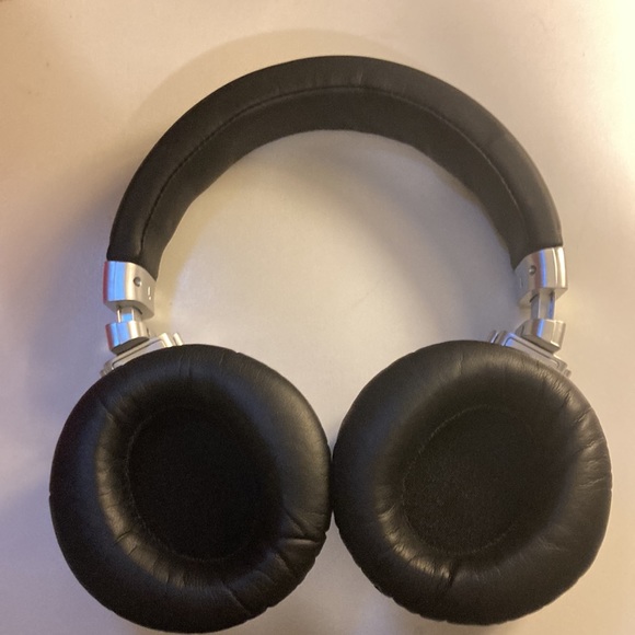 Mighty Rock Bluetooth Headphone Noise Canceling - Picture 4 of 4